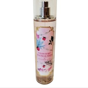 Bath & Body Works Seasonal STRAWBERRY SNOWFLAKES‎ Body Care Sweet Aroma Womens
